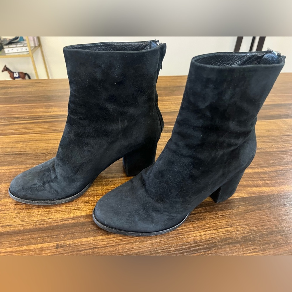 Jimmy Choo Black Suede Ankle Boots. Size 37/7 - Picture 2 of 7